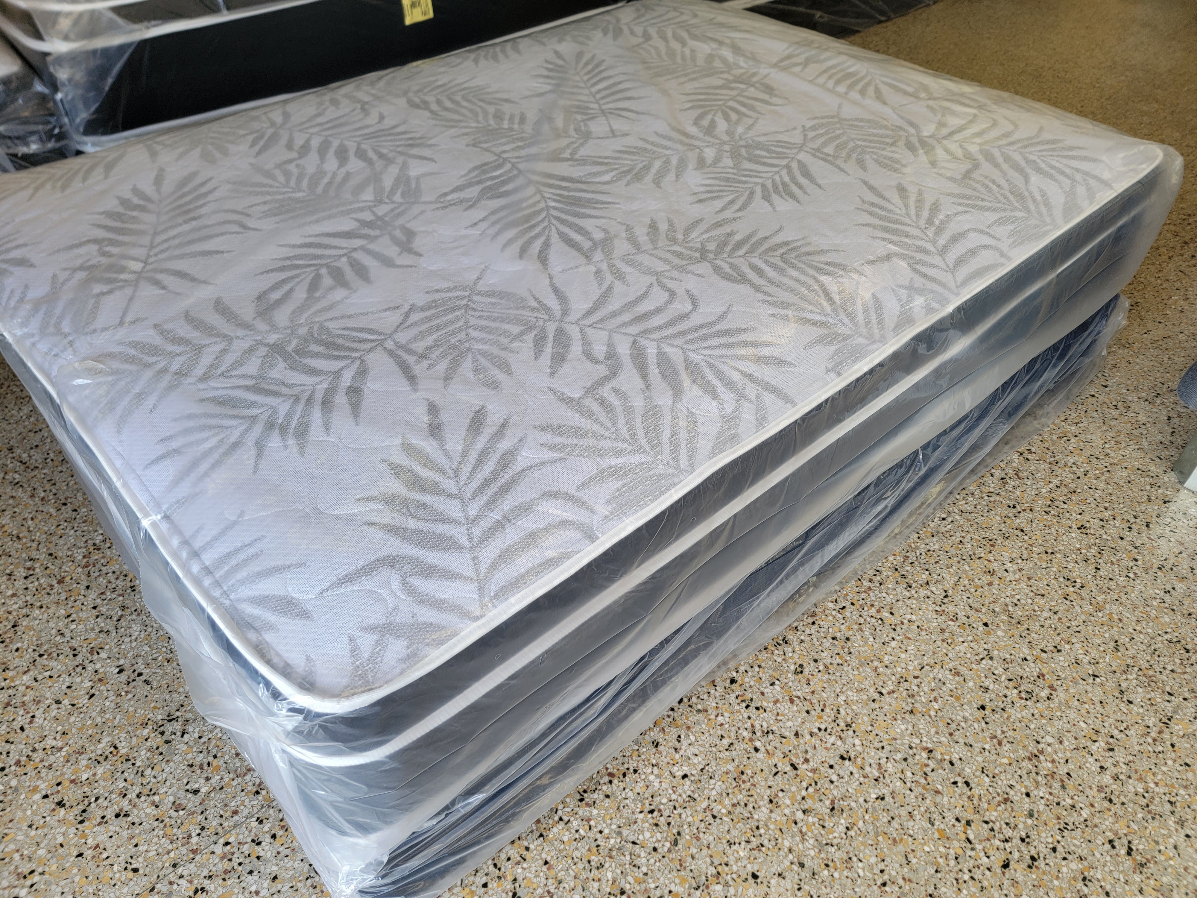 Jumbo pillow outlet top mattress